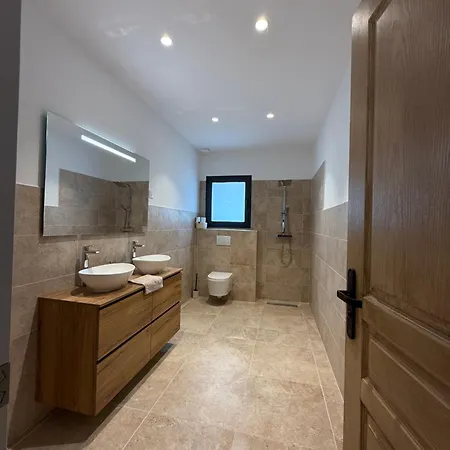 Chez Claudine & Adrien * Figari (Corsica)