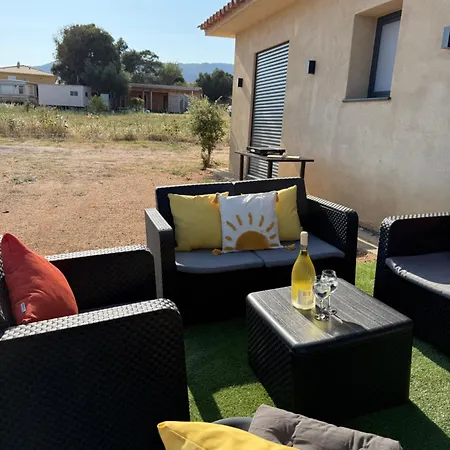 Chez Claudine & Adrien Holiday home *