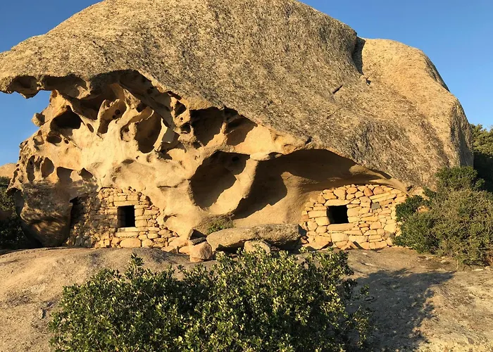 Chez Claudine & Adrien * Figari (Corsica)